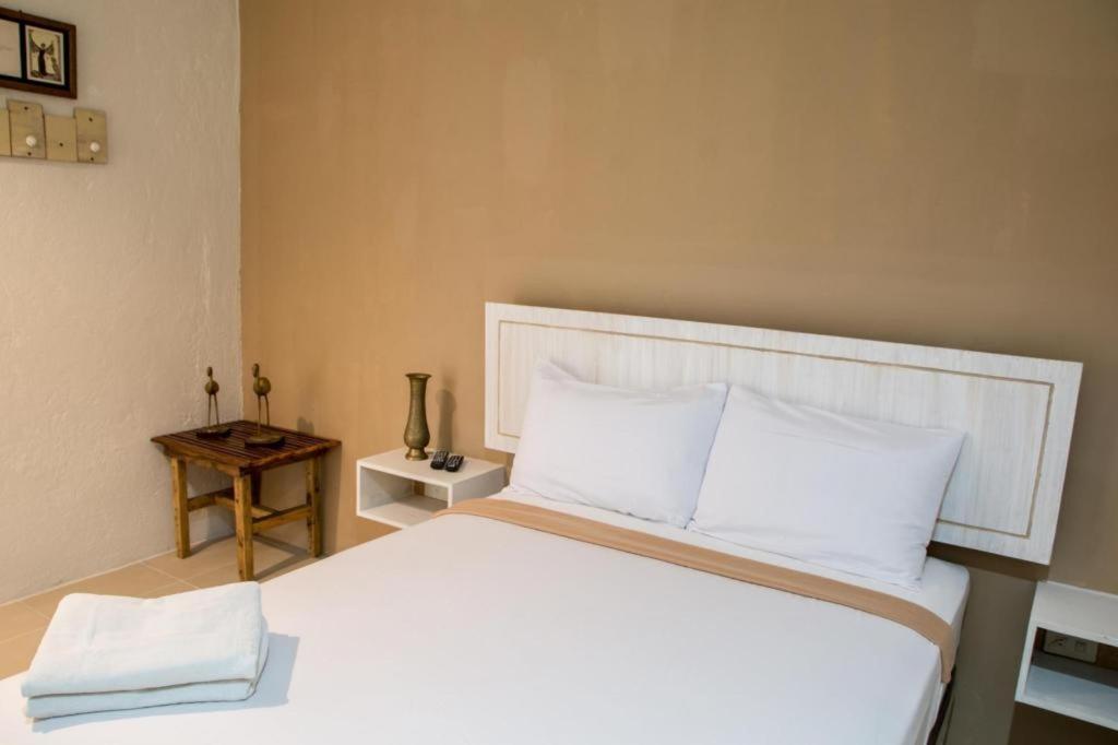 אולונגפו Hotel Avenija מראה חיצוני תמונה