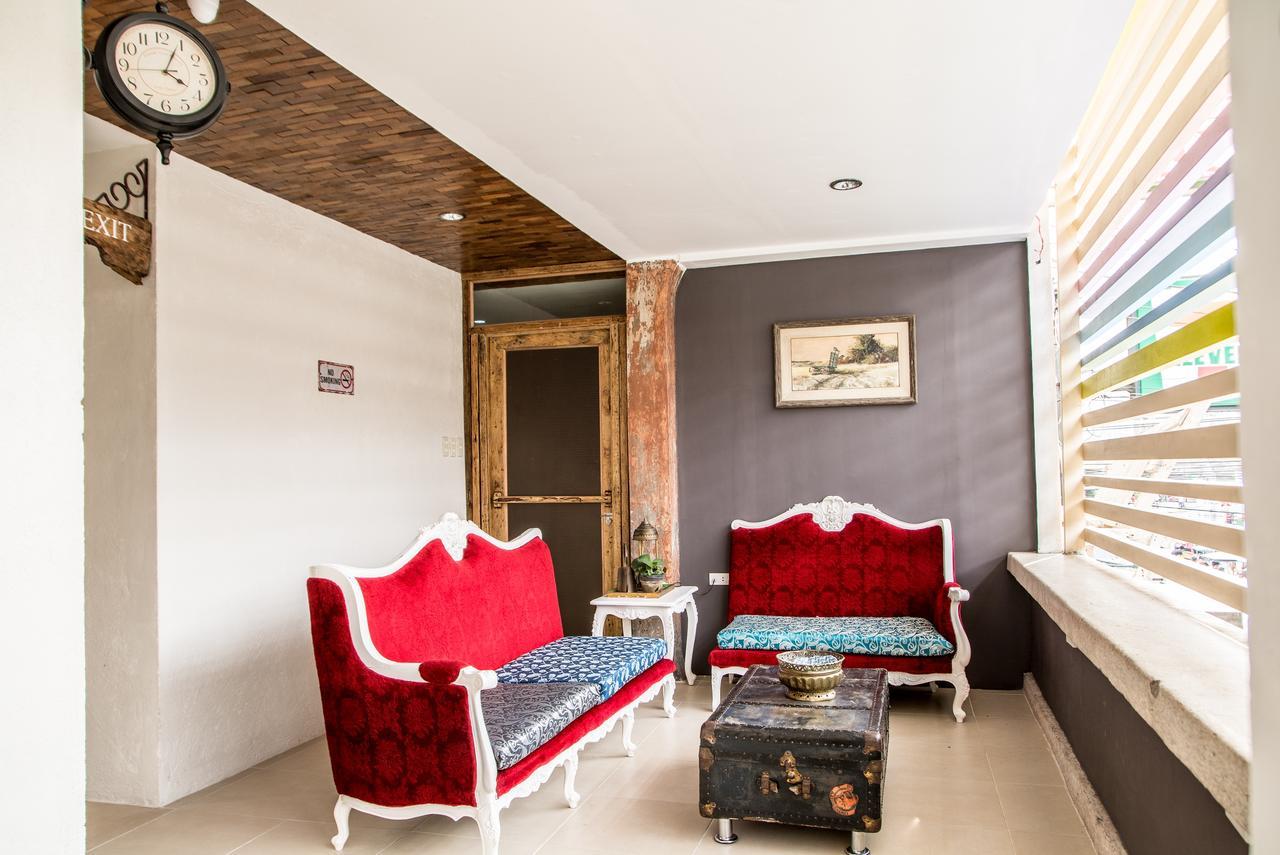 אולונגפו Hotel Avenija מראה חיצוני תמונה