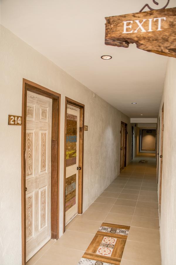 אולונגפו Hotel Avenija מראה חיצוני תמונה
