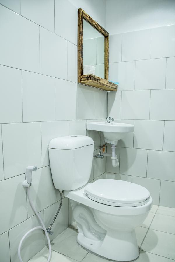אולונגפו Hotel Avenija מראה חיצוני תמונה